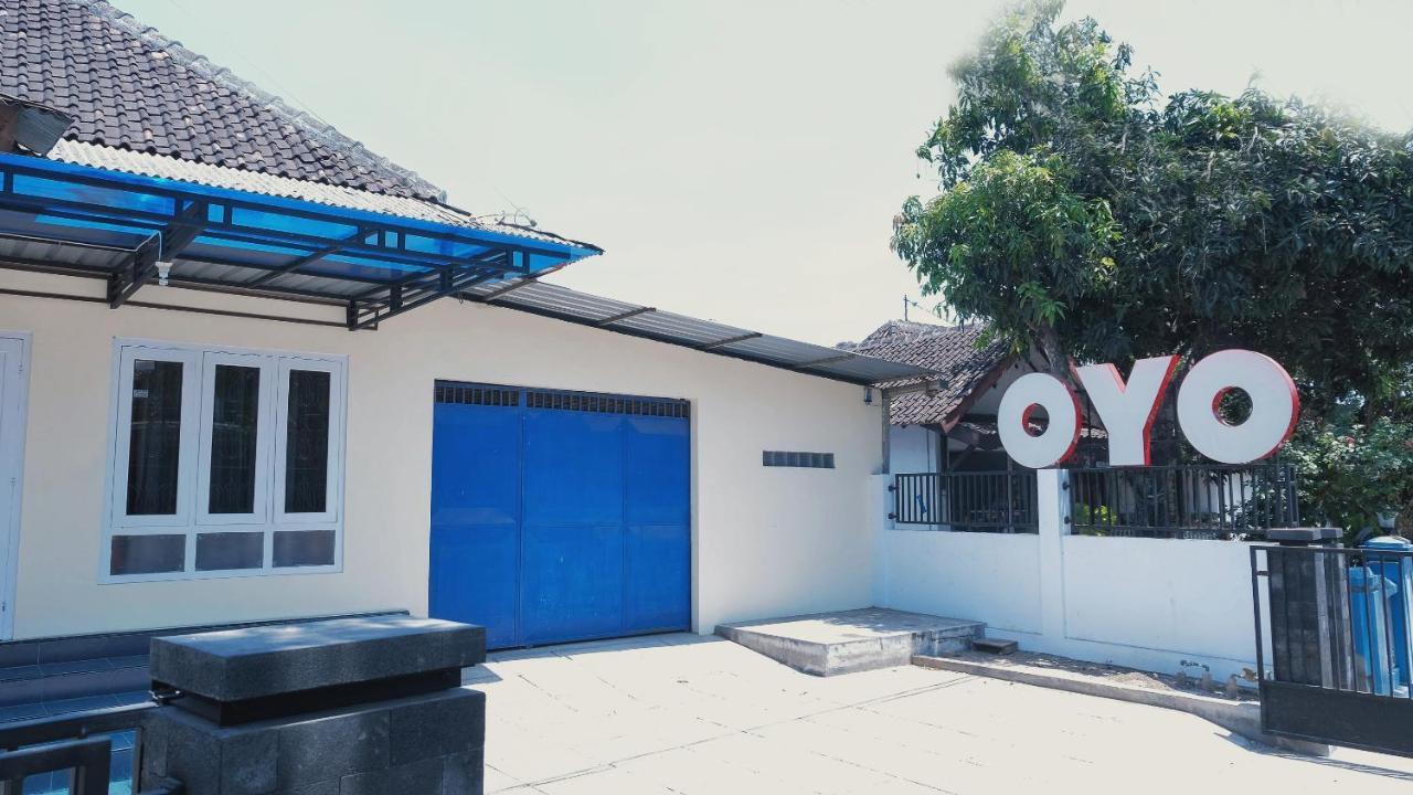 Reddoorz Syariah At Griya Soeratin Pacitan Hotell Eksteriør bilde